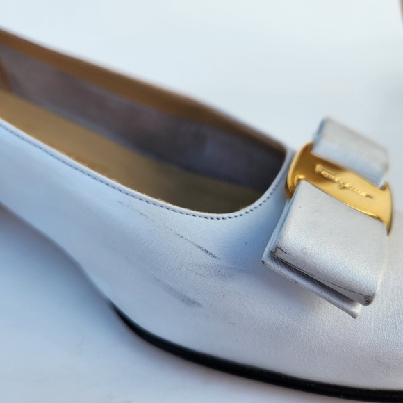 Salvatore Ferragamo Vintage '00 Vara White Leather Flats With Bow - Picture 10 of 15